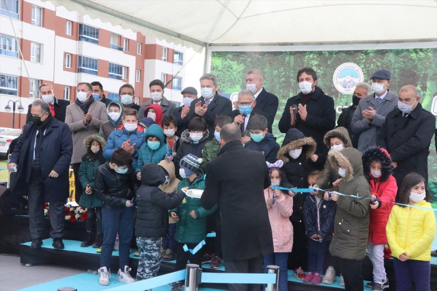 Büyükkılıç, Alsancak Parkı'nın Açılışını Gerçekleştirdi