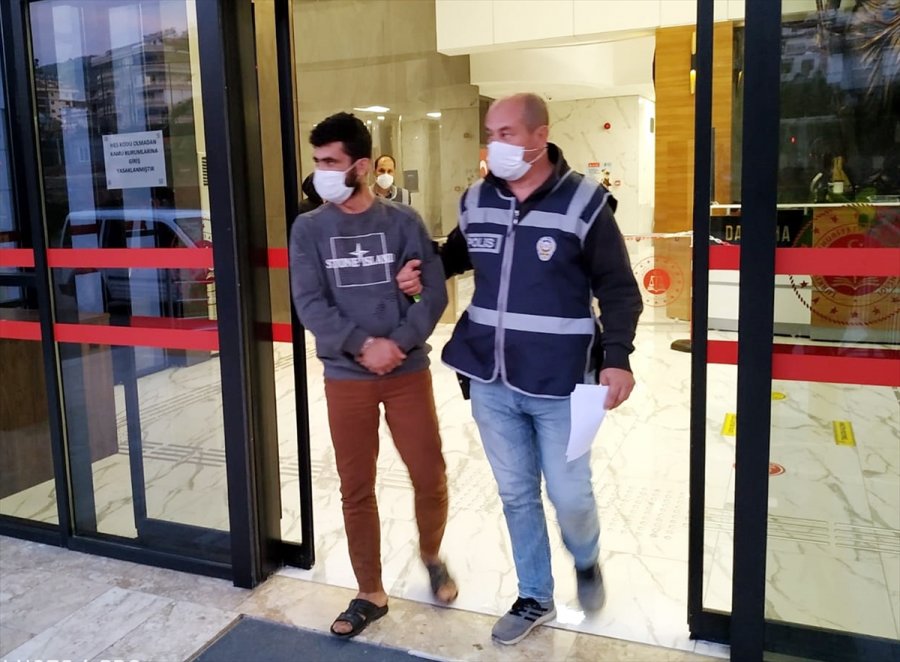 Antalya'da Hırsızlık Operasyonunda 2 Şüpheli Tutuklandı