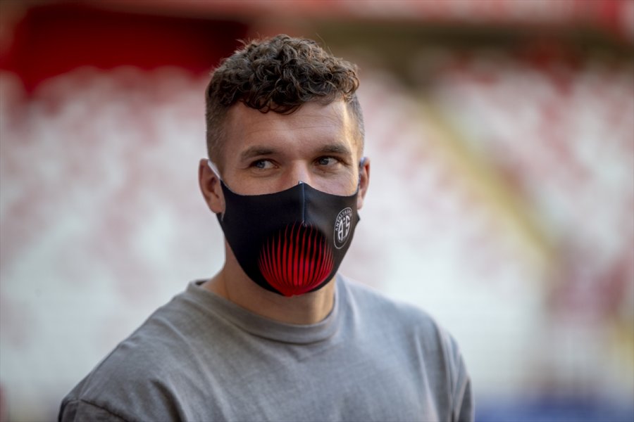 Podolski'nin Yer Aldığı Patara Tanıtım Videosunun Lansmanı Yapıldı