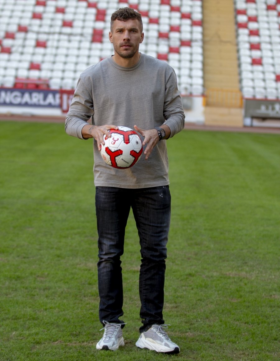 Podolski'nin Yer Aldığı Patara Tanıtım Videosunun Lansmanı Yapıldı