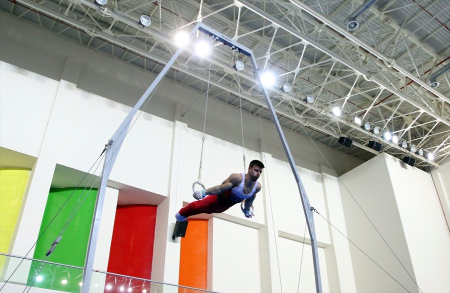 Artistik Cimnastik Milli Takımı Mersin'de Kampa Girdi