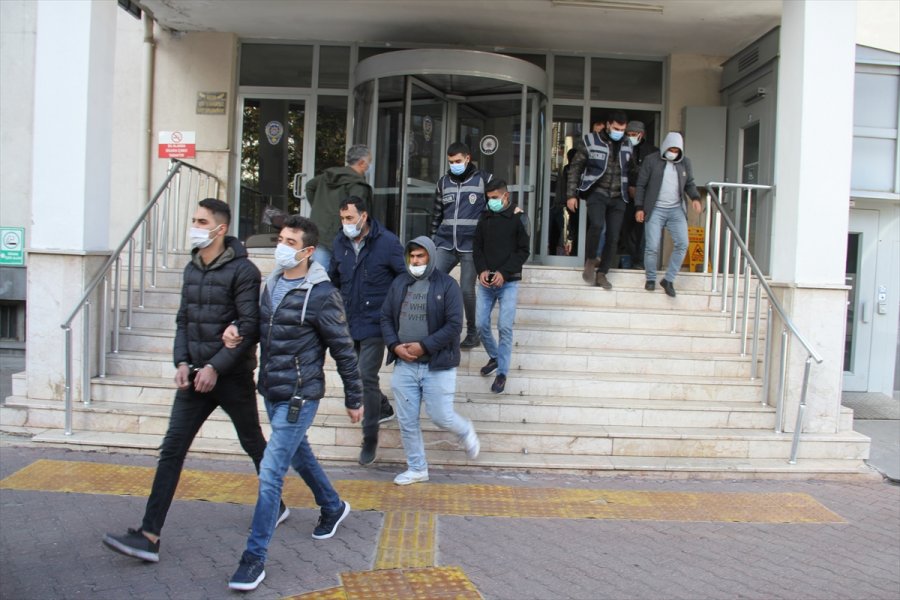 Kayseri'de Aranan 17 Kişi Eş Zamanlı Operasyonla Yakalandı