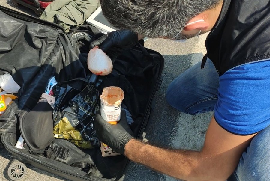 Mersin'de Meyve Suyu Paketine Sentetik Uyuşturucu Gizleyen Zanlı Tutuklandı
