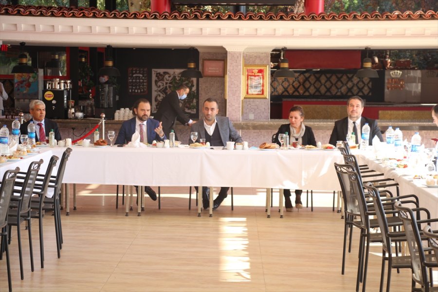 Ak Parti Muratpaşa İlçe Teşkilatı, Basın Mensuplarıyla Buluştu