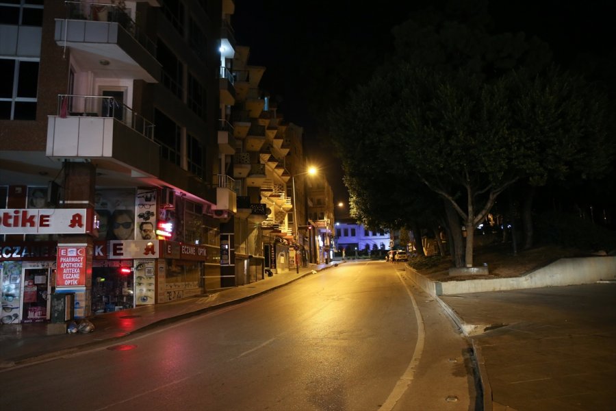 Antalya, Muğla, Isparta Ve Burdur'da Sokağa Çıkma Kısıtlamasına Uyuldu