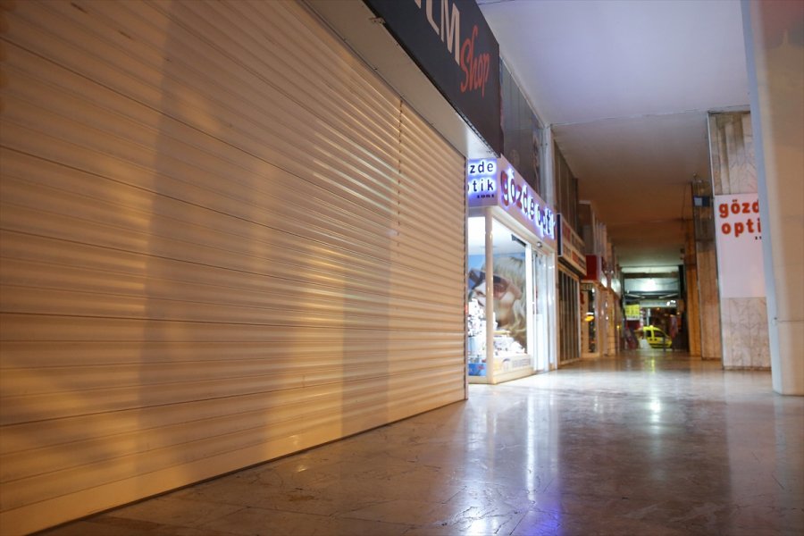 Antalya, Muğla, Isparta Ve Burdur'da Sokağa Çıkma Kısıtlamasına Uyuldu