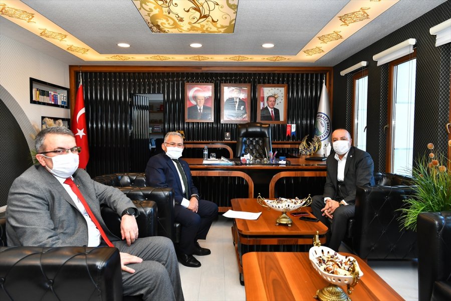 Büyükkılıç, Pınarbaşı Ve Sarız'ı Ziyaret Etti