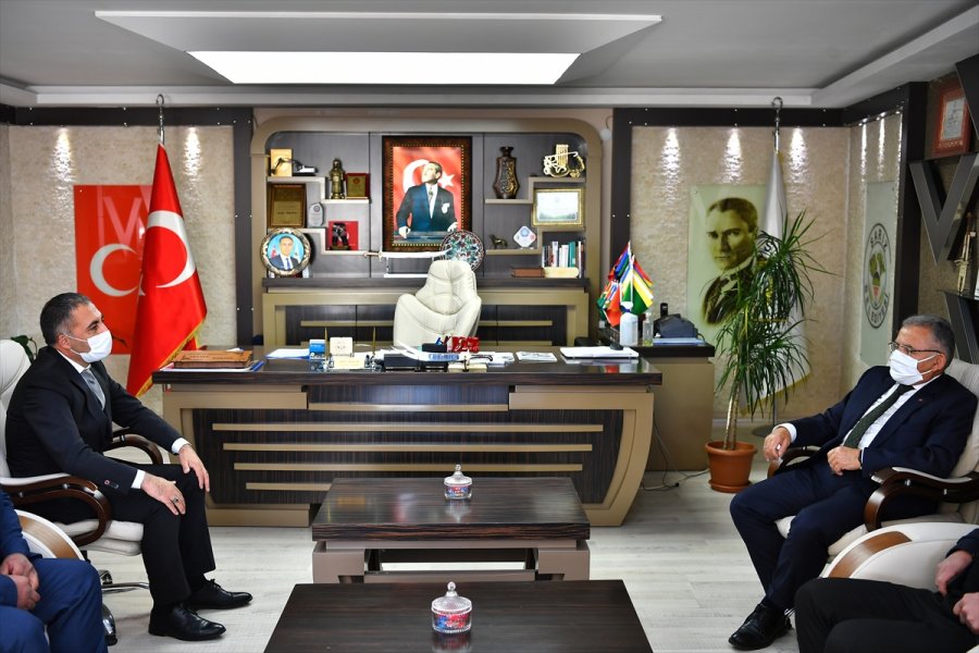 Büyükkılıç, Pınarbaşı Ve Sarız'ı Ziyaret Etti