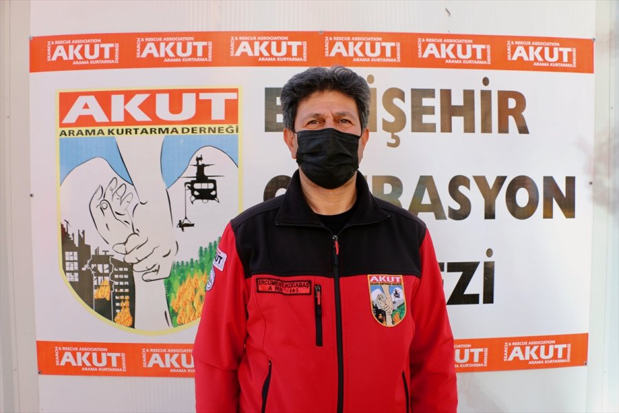 İzmir Depreminde Görev Yapan Ekip, Vatandaşların Yardımseverliğini Unutamıyor