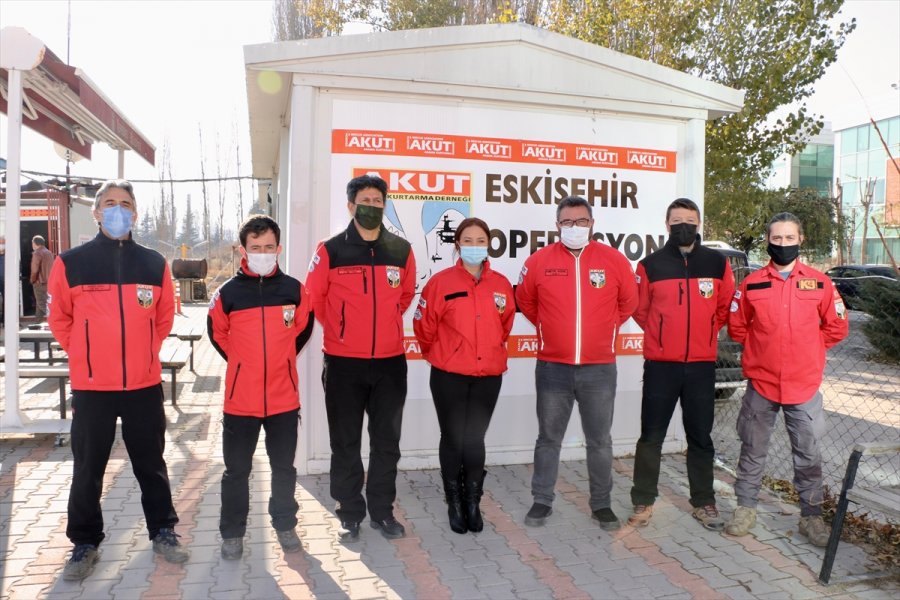 İzmir Depreminde Görev Yapan Ekip, Vatandaşların Yardımseverliğini Unutamıyor