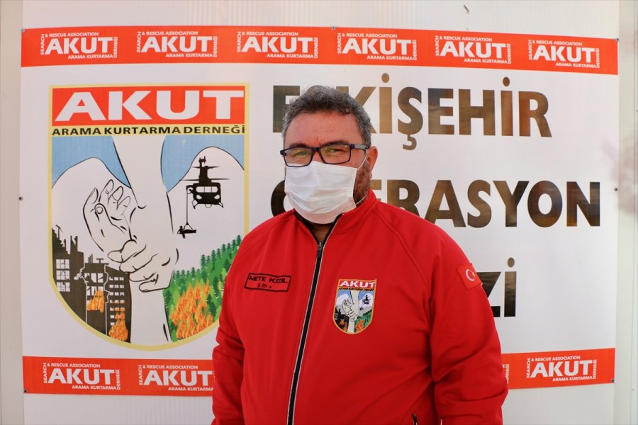 İzmir Depreminde Görev Yapan Ekip, Vatandaşların Yardımseverliğini Unutamıyor