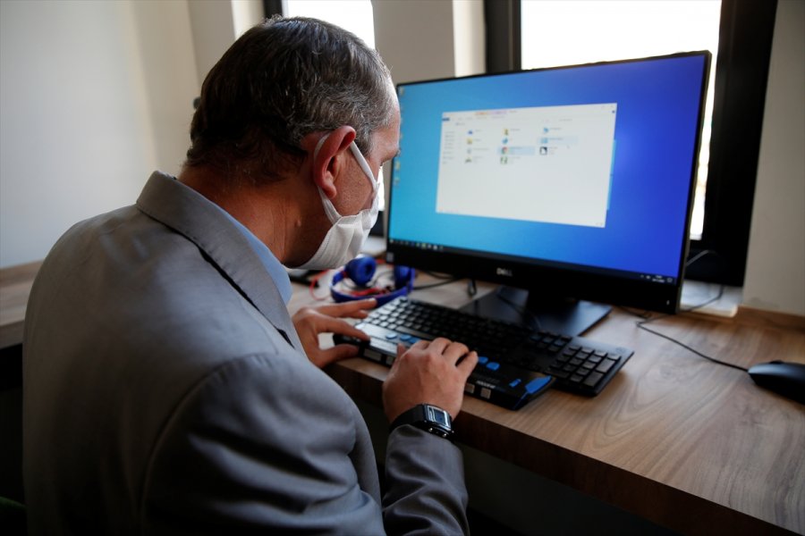 Kayseri'de 7/24 Kütüphanede Engelli Bireylerin Bilgiye Erişimi Kolaylaştı