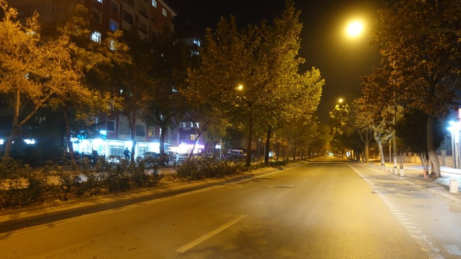 Konya, Aksaray, Karaman Ve Afyonkarahisar'da Vatandaşlar Evlerine Çekildi