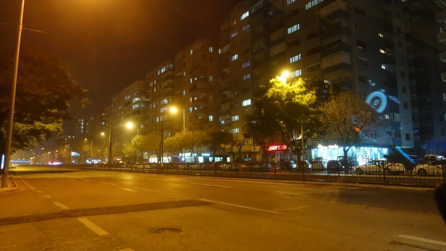 Konya, Aksaray, Karaman Ve Afyonkarahisar'da Vatandaşlar Evlerine Çekildi