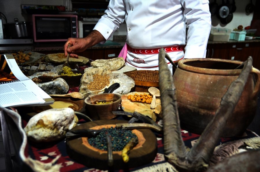 Konyalı Aşçı Neolitik Dönemin Yemeklerini Bugüne Taşıdı