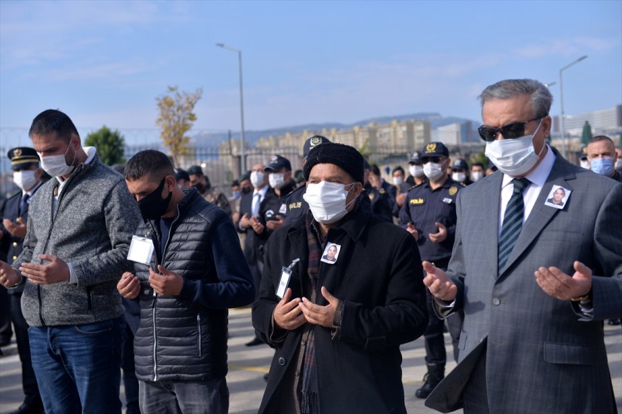 Mersin'de Midibüsün Devrilmesi Sonucu Şehit Olan Polis İçin Tören Düzenlendi