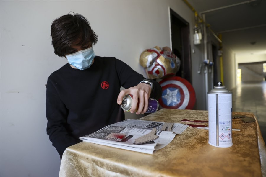 Şurup Kutusundan Süper Kahramana