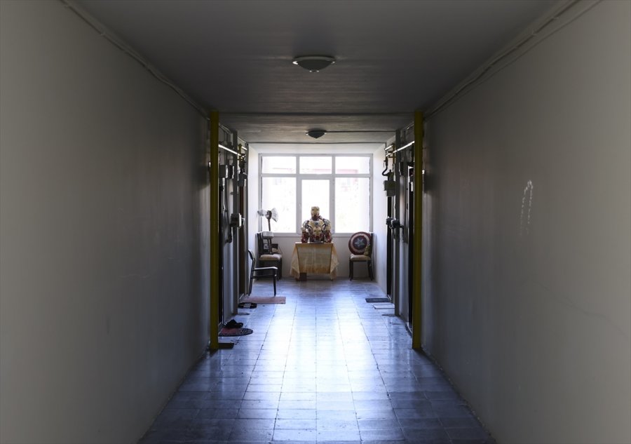 Şurup Kutusundan Süper Kahramana