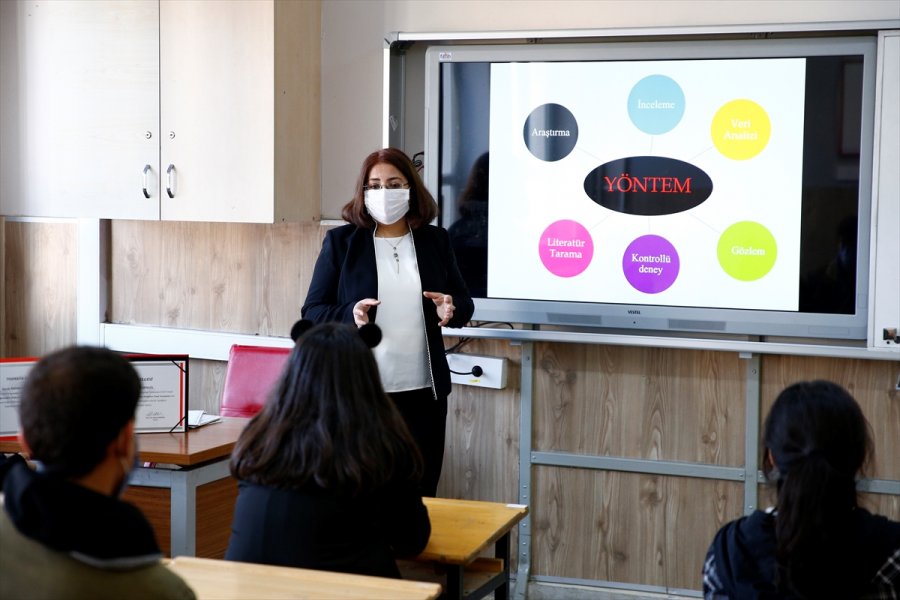 Anne Ve Babasının İzinden Giden 