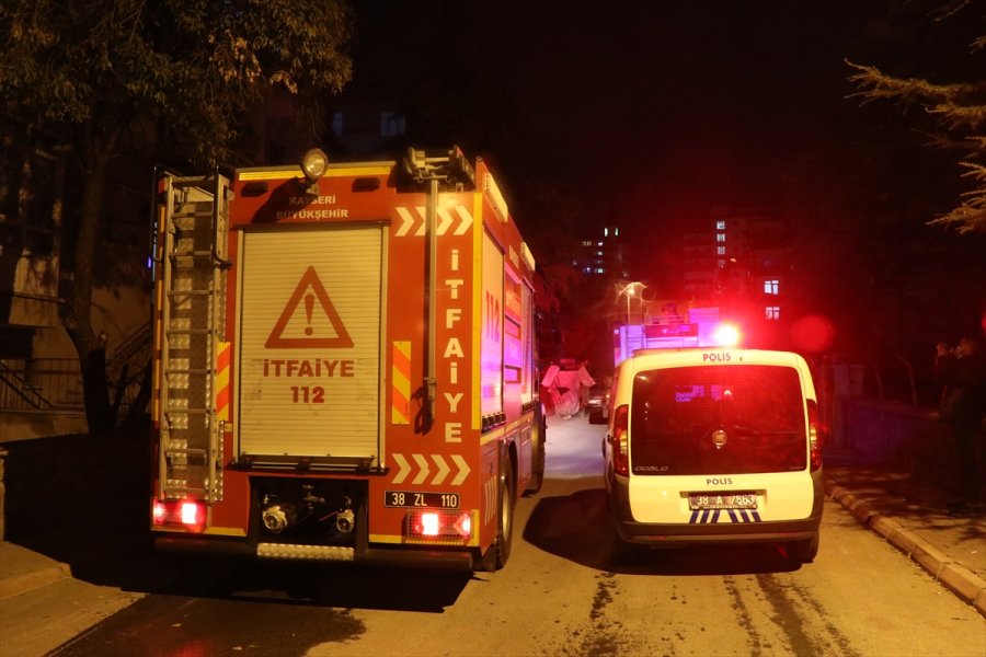 Kayseri'de Bir Apartman Dairesinde Çıkan Yangın Söndürüldü