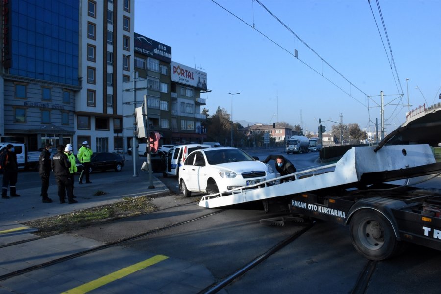 Kayseri'de Sokağa Çıkma Kısıtlamasına Uymayan Sürücü Kovalamaca Sonucu Yakalandı