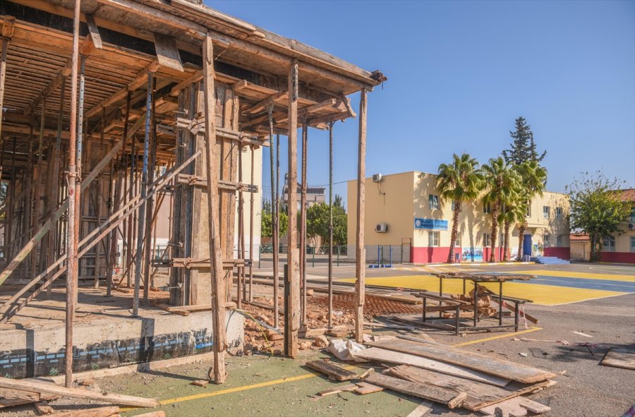 Kepez'deki İki Okula Çok Amaçlı Etkinlik Salonu İnşa Ediliyor