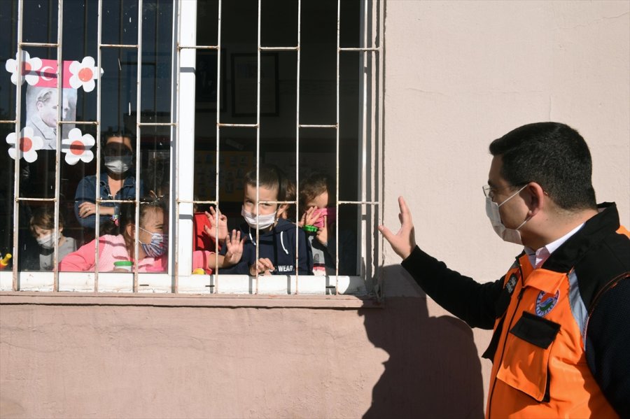 Kepez'deki İki Okula Çok Amaçlı Etkinlik Salonu İnşa Ediliyor