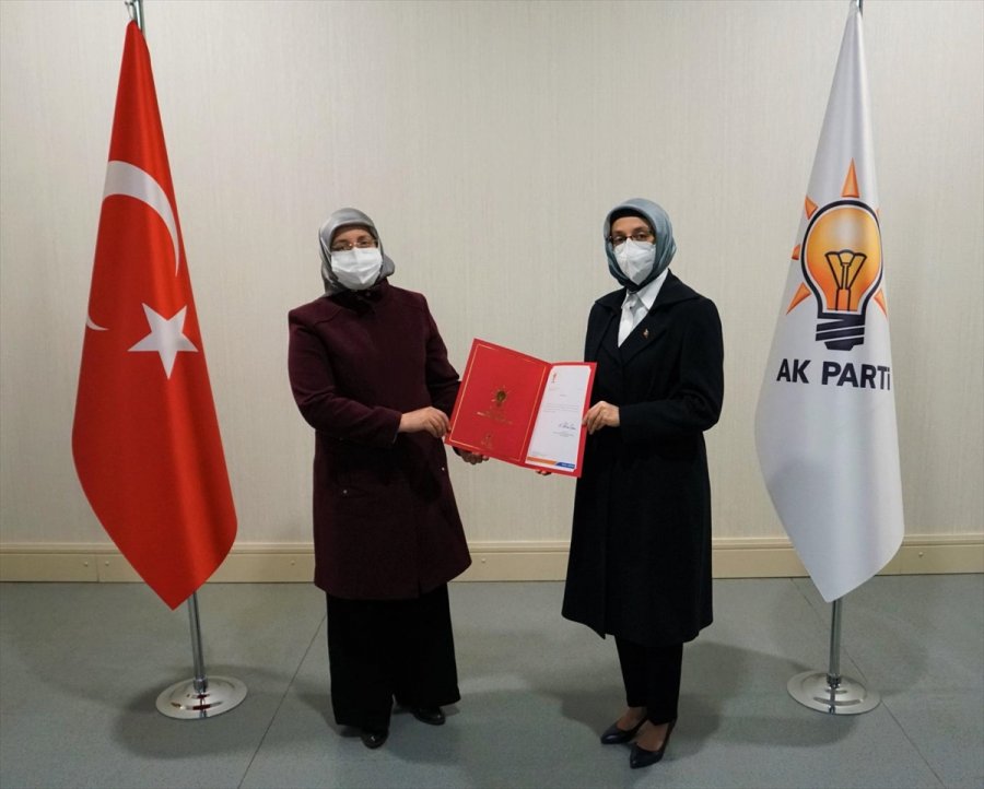 Ak Parti Seydişehir İlçe Kadın Kolları Başkanlığına Fatma Aydın Atandı