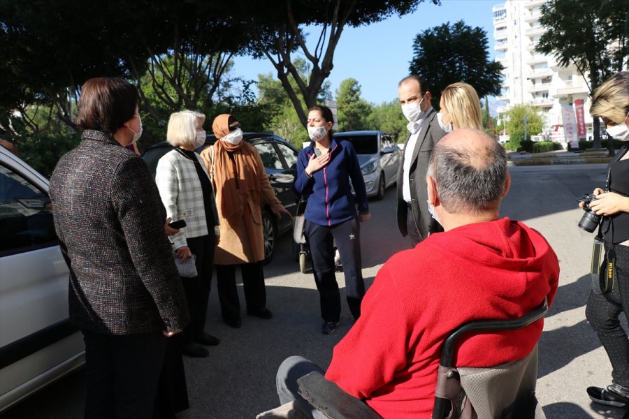 Antalya'da Zihinsel Engelli 2 Kardeşin Yaşadığı Apartmanda Tahliye Tartışması