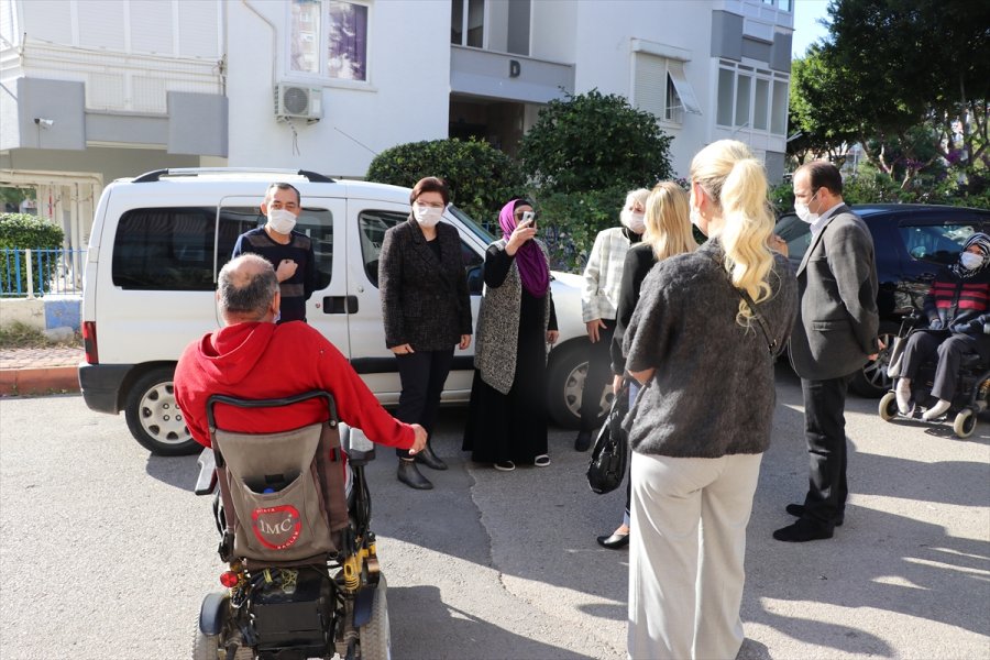 Antalya'da Zihinsel Engelli 2 Kardeşin Yaşadığı Apartmanda Tahliye Tartışması