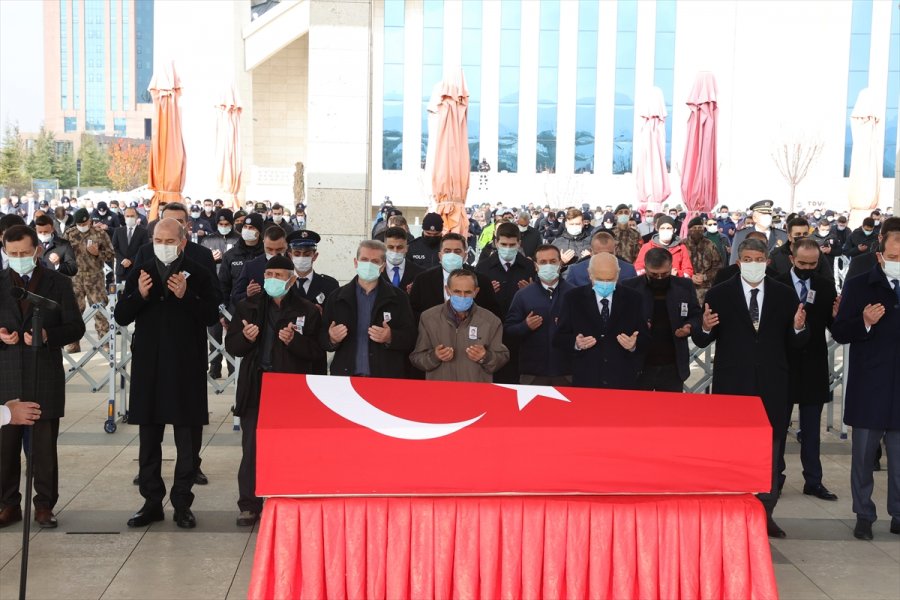 Ankara'da Trafik Kazası Sonucu Şehit Olan Polis Memuru Son Yolculuğuna Uğurlandı
