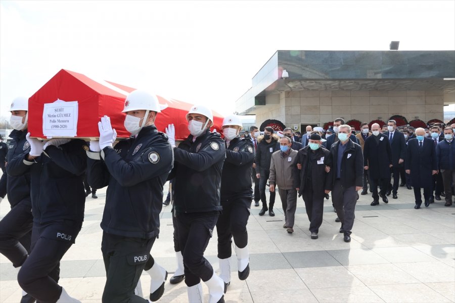 Ankara'da Trafik Kazası Sonucu Şehit Olan Polis Memuru Son Yolculuğuna Uğurlandı