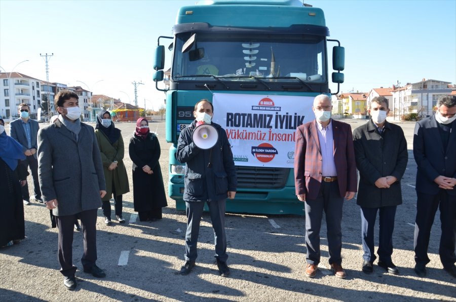Aksaray Ve Karaman'dan Suriye'ye İhh Yardım Tırları Gönderildi
