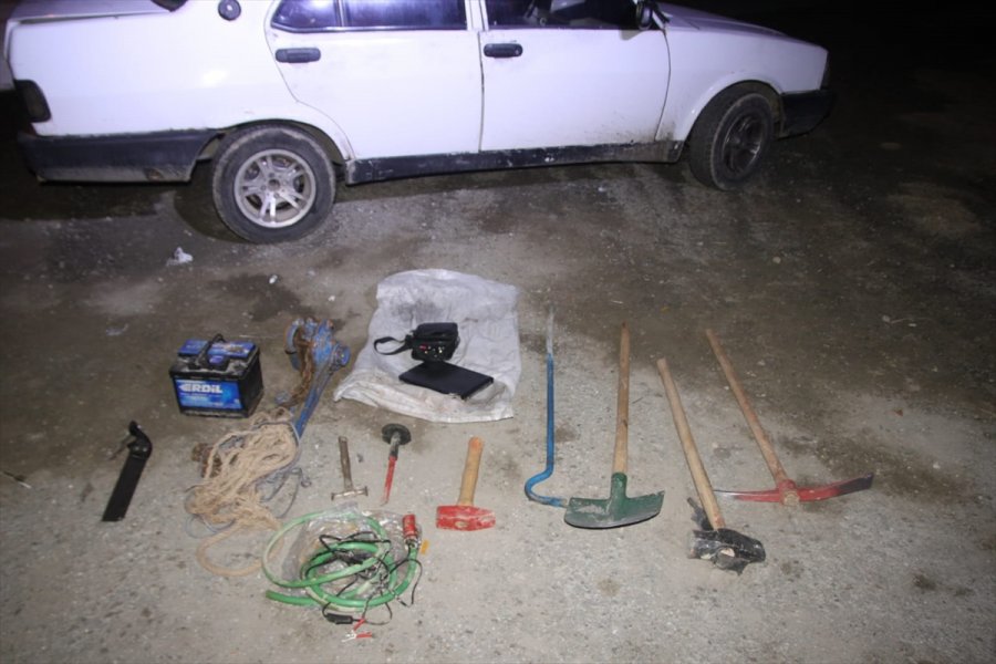 Kaçak Kazıda Çıkan Kavgada Arkadaşlarının Ölümüne Neden Olan 2 Zanlı Tutuklandı