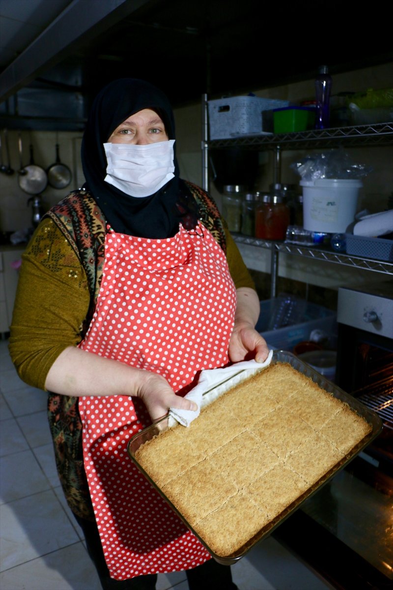 Kaymak İle Unun Kavrulmasından Doğan Tescilli Lezzet: Sivrihisar Höşmerim Tatlısı