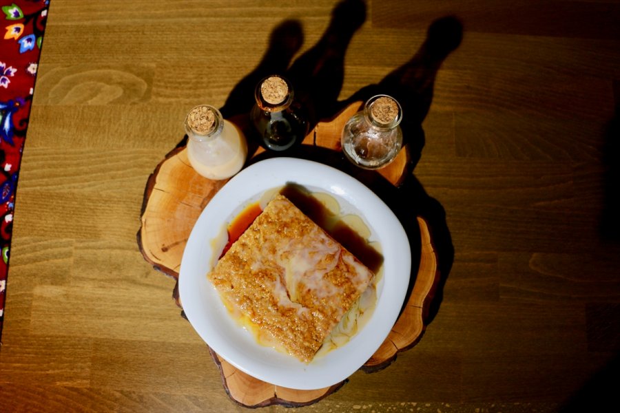 Kaymak İle Unun Kavrulmasından Doğan Tescilli Lezzet: Sivrihisar Höşmerim Tatlısı