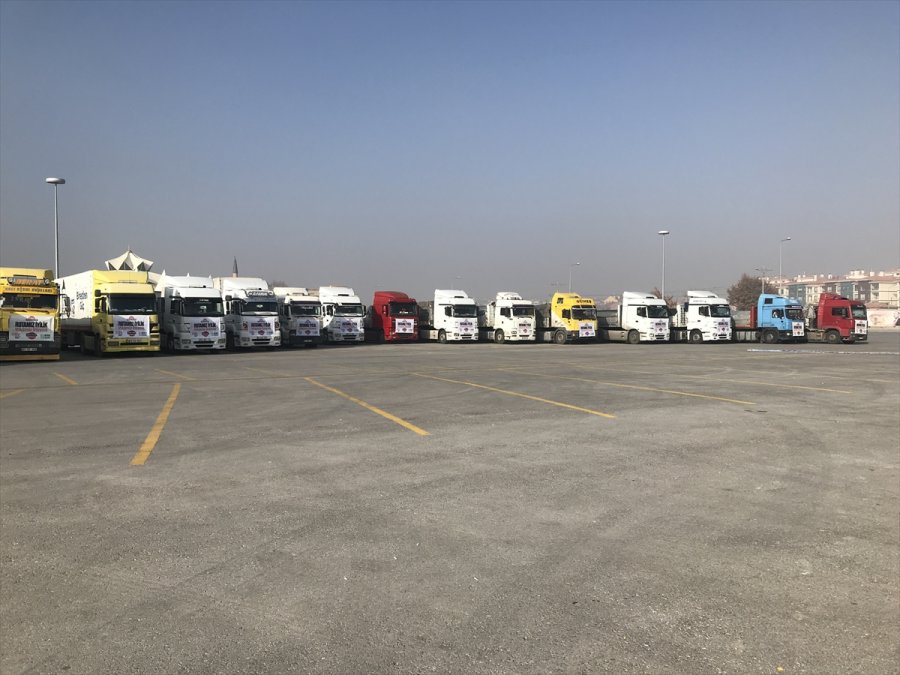 Konya'dan Suriye'ye 28 Yardım Tırı Gönderildi