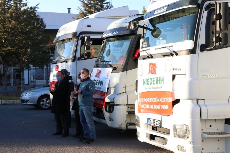 Niğde'den Suriye'ye 18 Tır Yardım Malzemesi Gönderildi