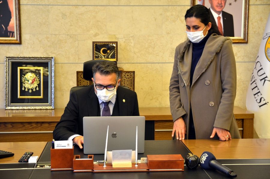 Sü Rektörü Prof. Dr. Metin Aksoy, Aa'nın 