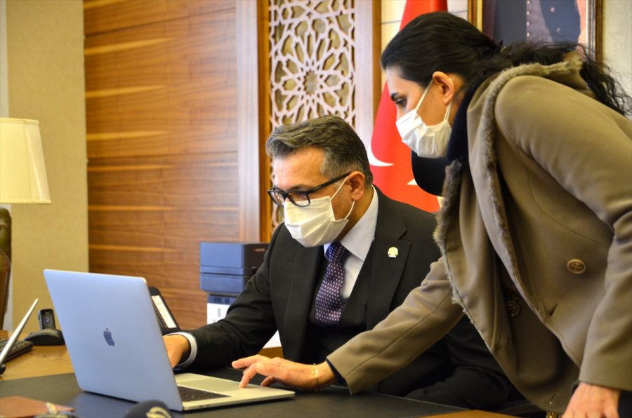 Sü Rektörü Prof. Dr. Metin Aksoy, Aa'nın 