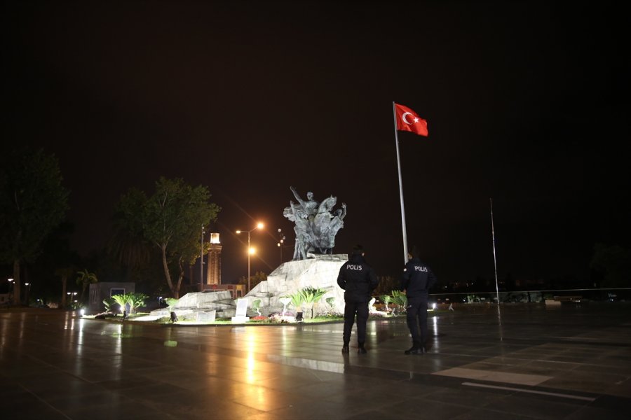 Antalya, Muğla, Isparta Ve Burdur'da Hafta Sonu Kısıtlamasıyla Sakinlik Başladı