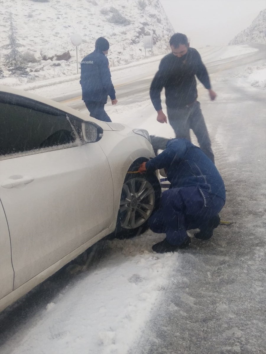 Güncelleme - Antalya'da Sağanak, Dolu Ve Kar Etkili Oldu