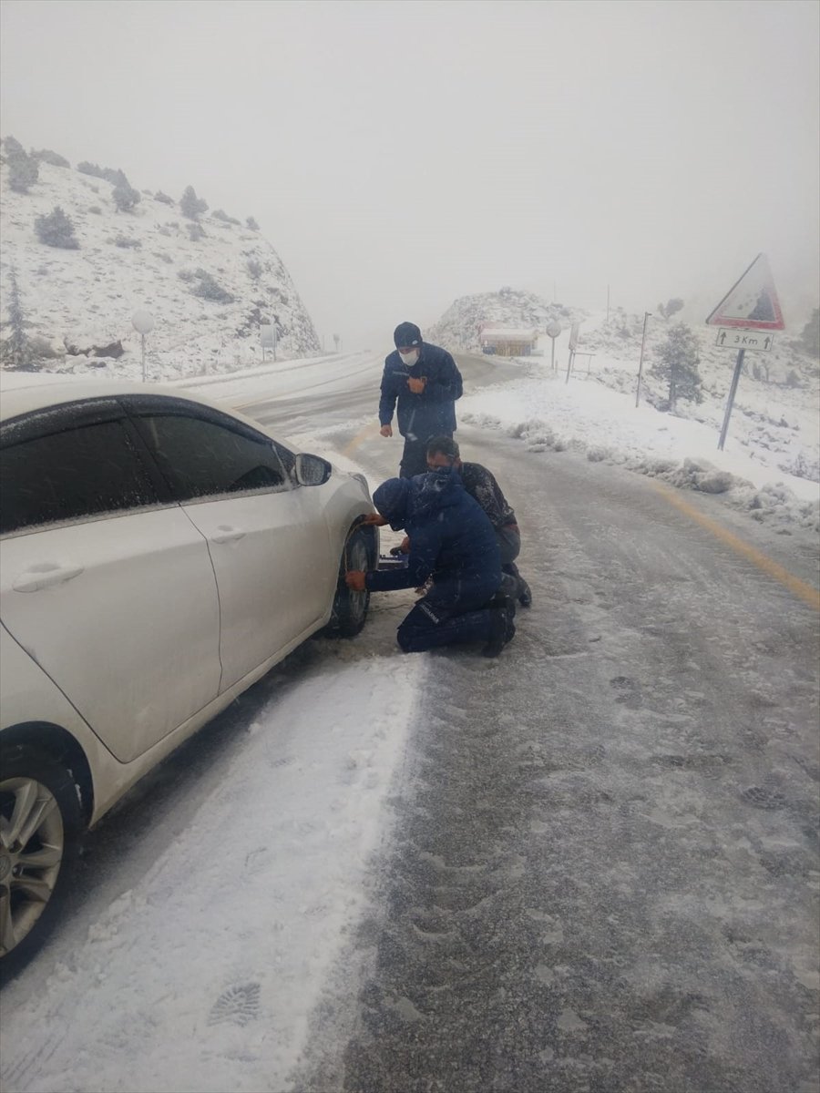 Güncelleme - Antalya'da Sağanak, Dolu Ve Kar Etkili Oldu