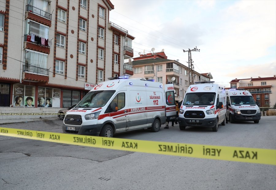 Başkentte Tartıştığı Kadını Öldüren Zanlı Kendini Vurdu