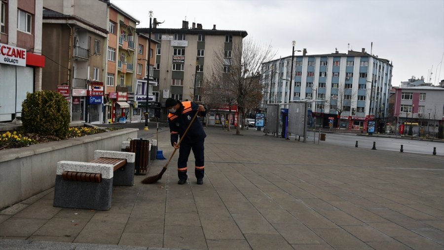 İç Anadolu'da Sokağa Çıkma Kısıtlaması Nedeniyle Cadde Ve Sokaklarda Sessizlik Hakim
