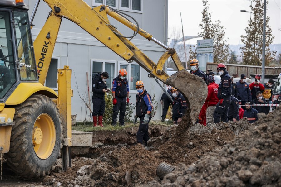 Başkentte İnşaat Alanında Toprak Kayması Sonucu Bir İşçi Öldü