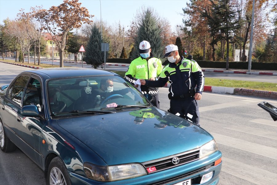 Karamanlı Şairin Şiiri Sağlık Çalışanlarını Duygulandırdı