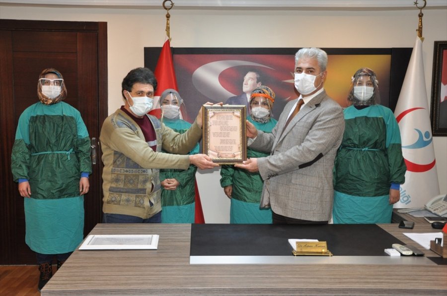 Karamanlı Şairin Şiiri Sağlık Çalışanlarını Duygulandırdı