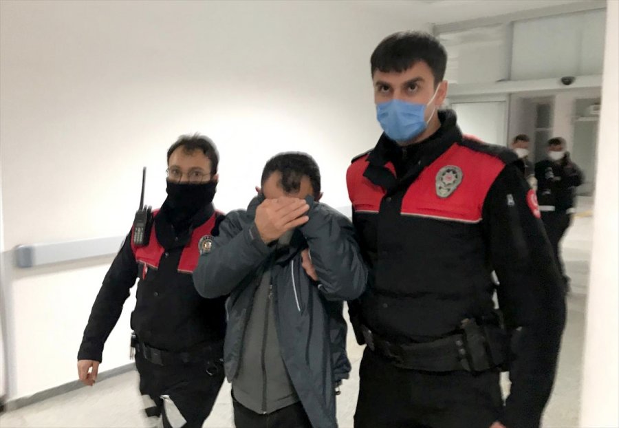 Aksaray'da Sokağa Çıkma Kısıtlamasına Uymayan Alkollü Sürücüye 4 Bin Lira Ceza