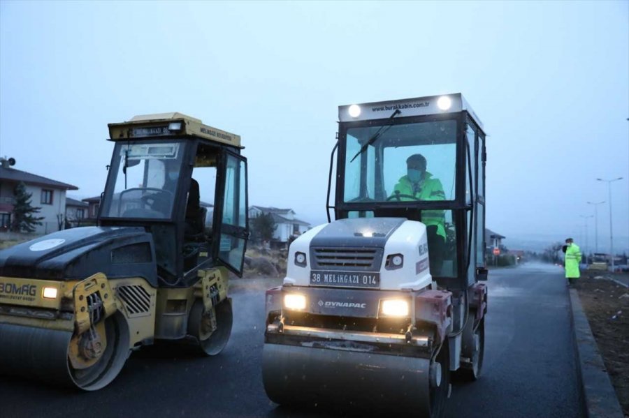 Melikgazi Belediye Başkanı Mustafa Palancıoğlu Yol Çalışmasını Denetledi